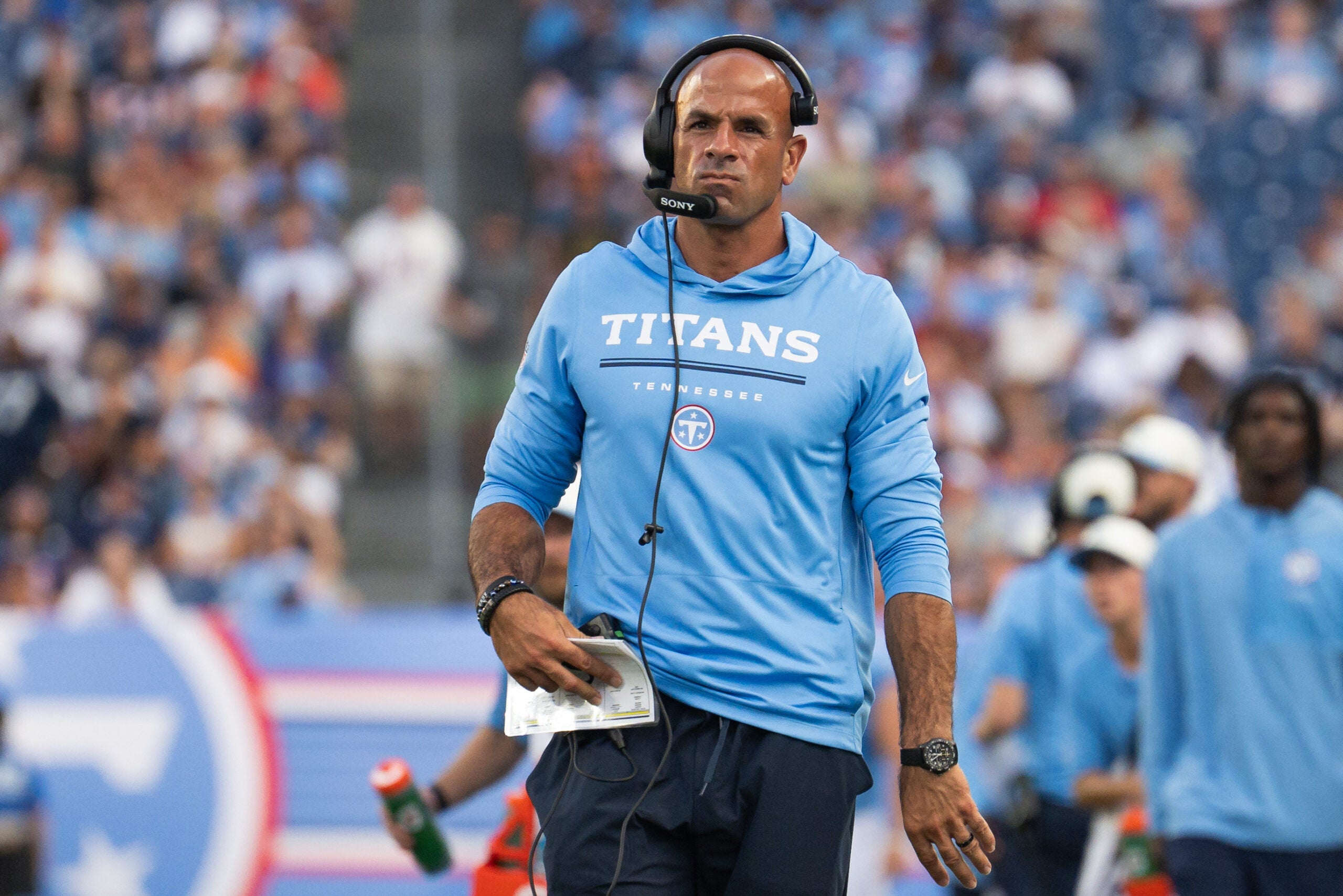 Robert Saleh has to fix to important issues that plagued the Tennessee Titans in 2025.
