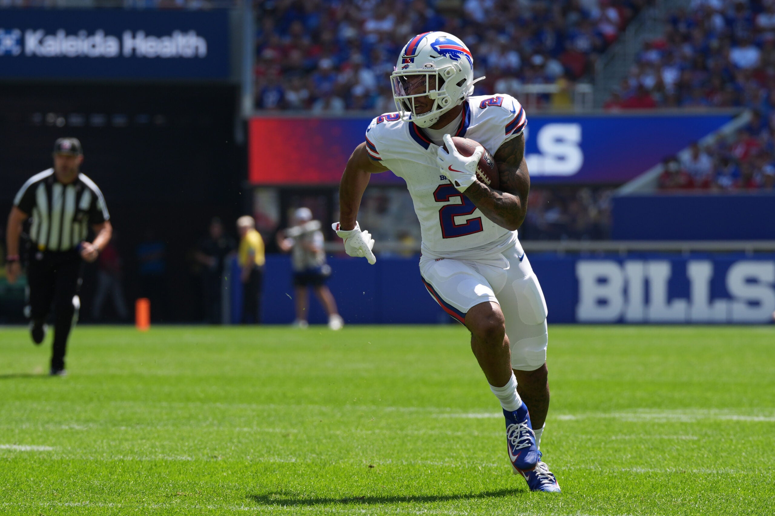 Buffalo Bills WR DJ Moore received glowing praise from GM Brandon Beane.