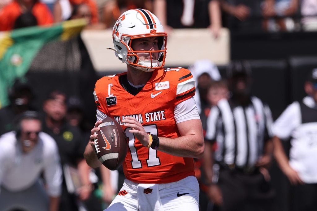 Sep 12, 2026; Stillwater, Oklahoma, USA; Oklahoma State Cowboys quarterback Drew Mestemaker (17) throws a pass during the second quarter against the Oregon Ducks at Boone Pickens Stadium.