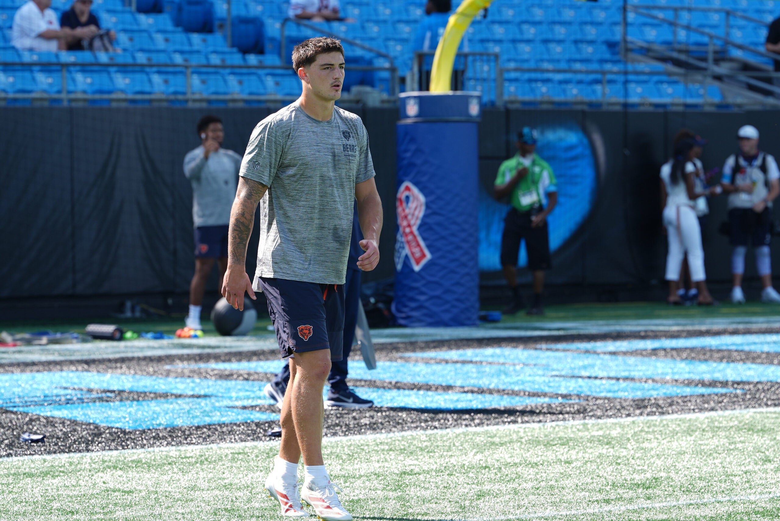 Sep 13, 2026; Charlotte, North Carolina, USA; Chicago Bears tight end Colston Loveland (84) during pregame warmups before the game against the Carolina Panthers at Bank of America Stadium.