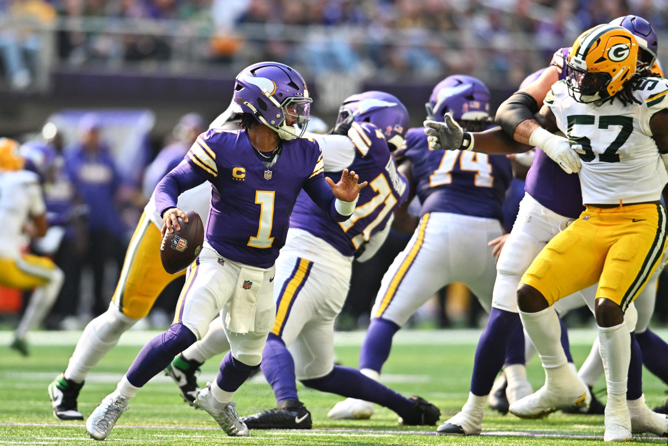 2026-09-13T231707Z_1651084359_MT1USATODAY29815962_RTRMADP_3_NFL-GREEN-BAY-PACKERS-AT-MINNESOTA-VIKINGS-scaled.jpg