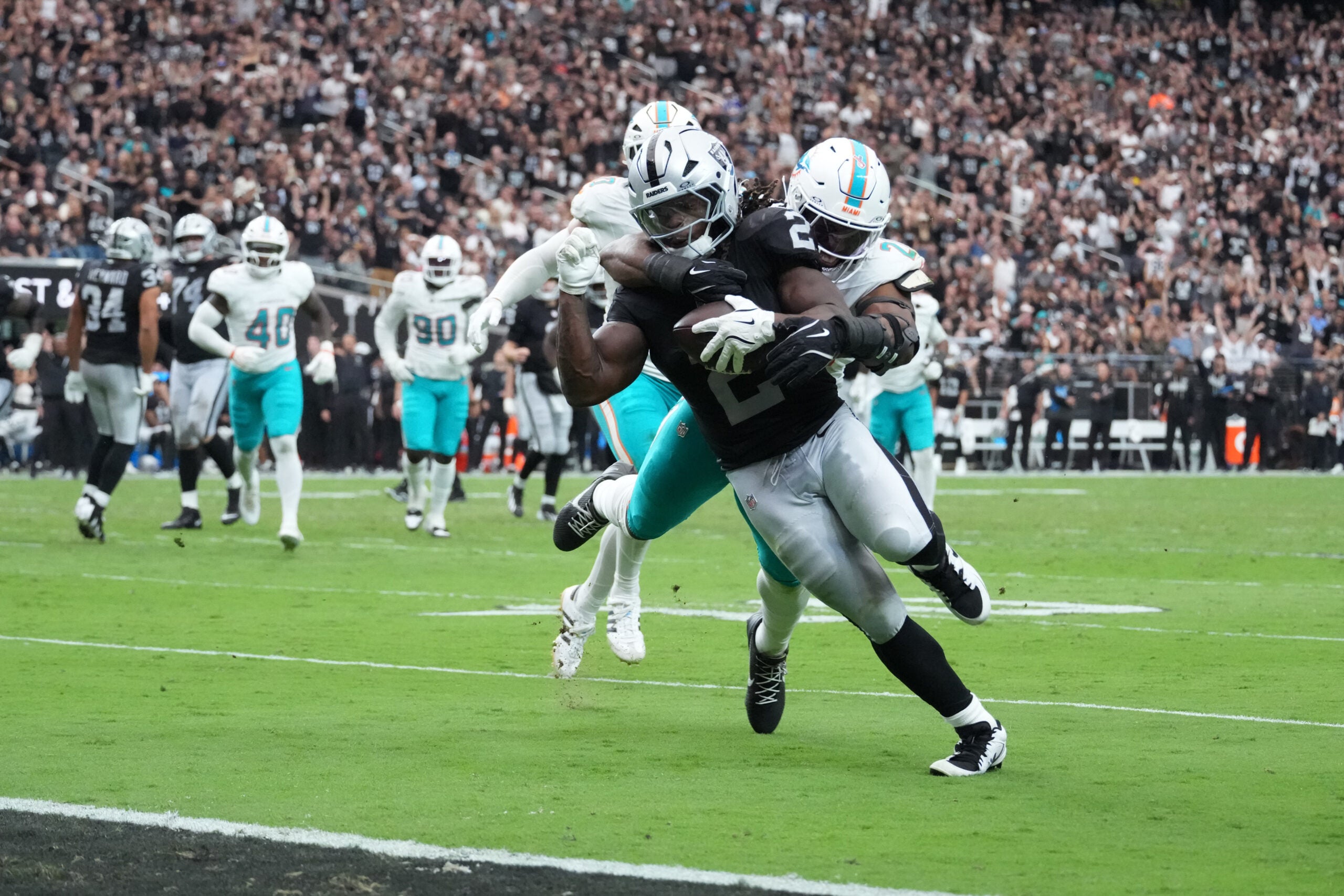 2026-09-14T034424Z_1320946215_MT1USATODAY29817713_RTRMADP_3_NFL-MIAMI-DOLPHINS-AT-LAS-VEGAS-RAIDERS-scaled.jpg