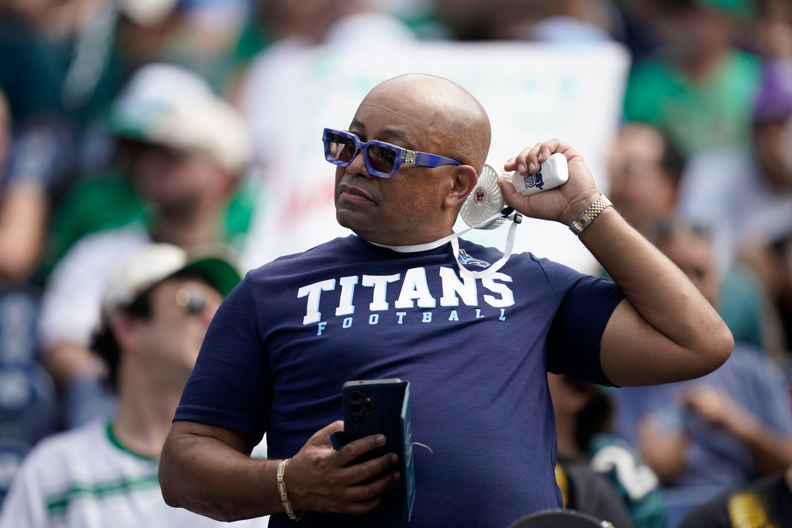 Tennessee Titans fans 0-3