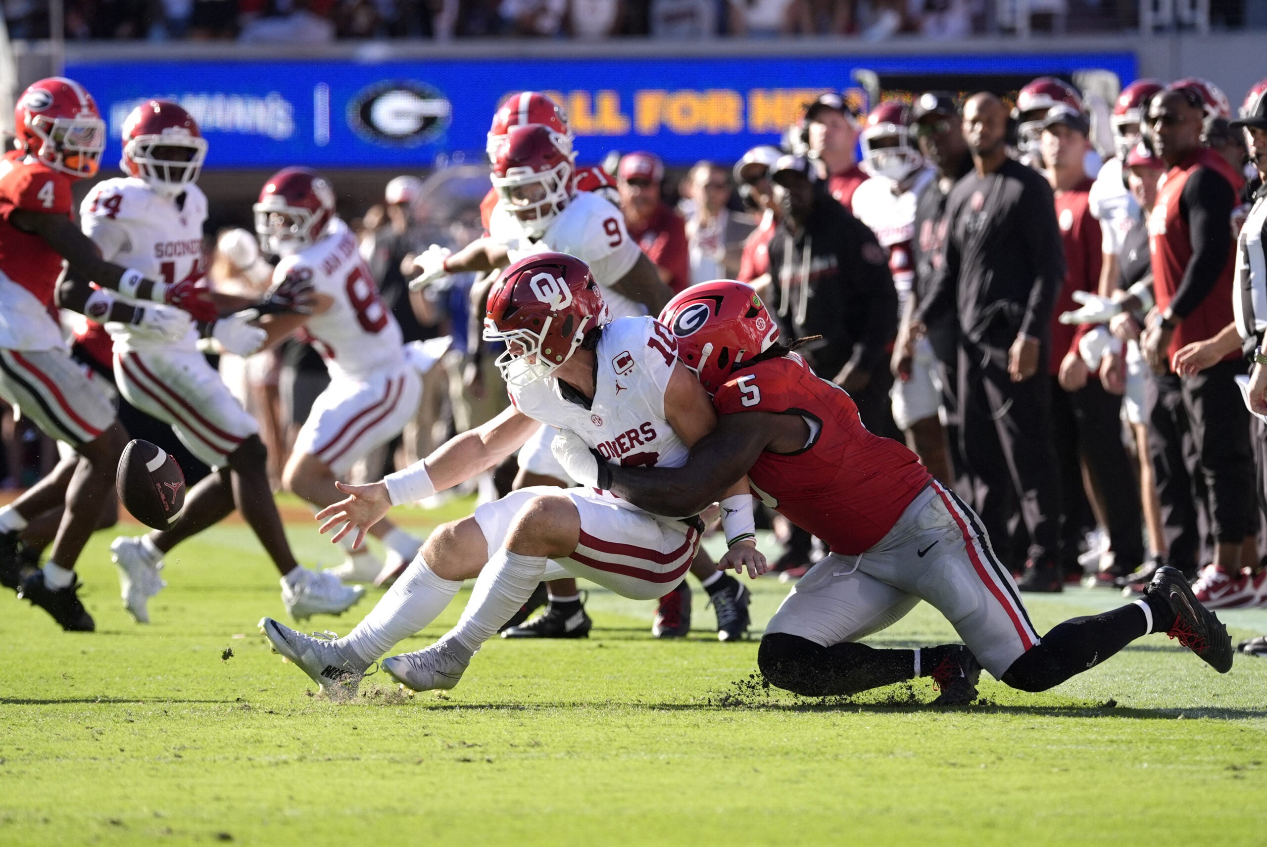Oklahoma Sooners quarterback John Mateer head coach Brent Venables