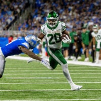 New York Jets suffer a tough 31-24 loss in Detroit to the Lions.