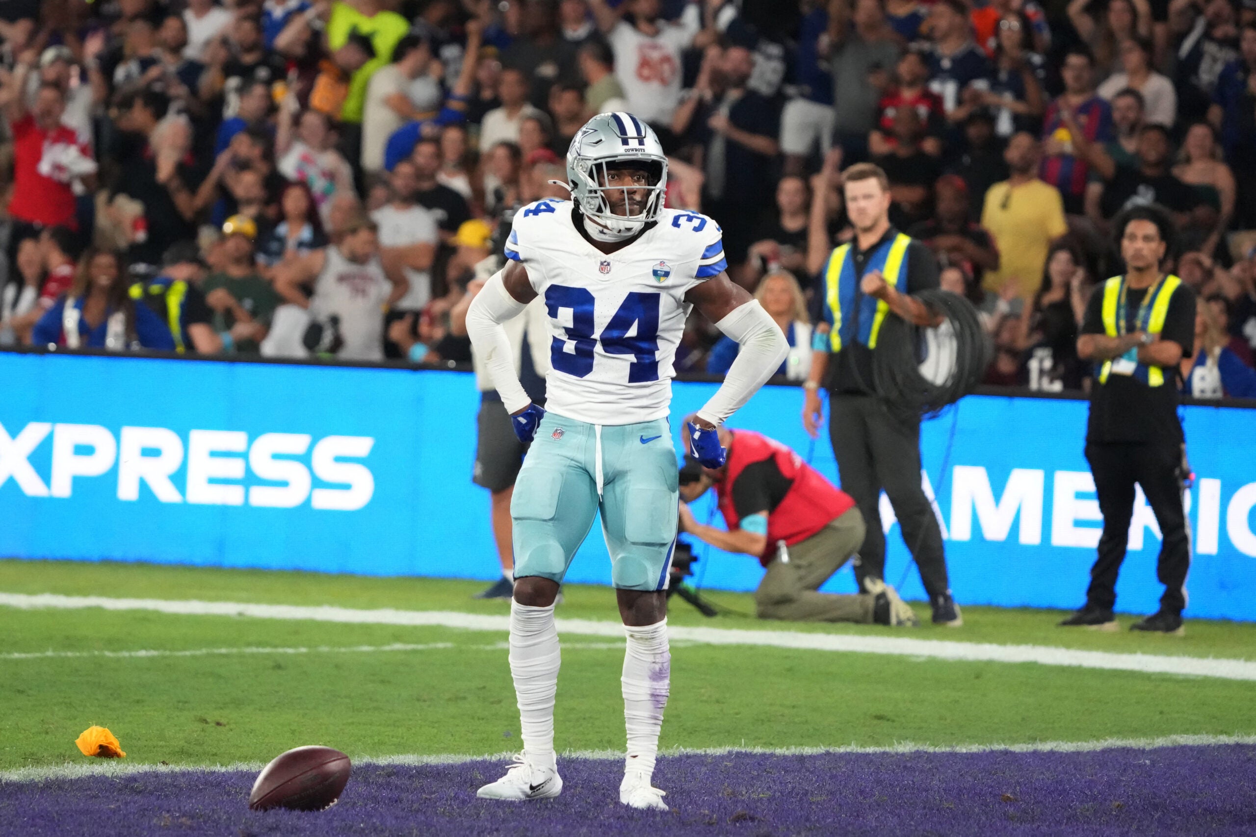 Sep 27, 2026; Rio De Janeiro, BRA; (Editors Notes: Caption Correction) Dallas Cowboys safety Jalen Thompson (34) looks on after being called for a penalty against the Baltimore Ravens at Maracana Stadium.