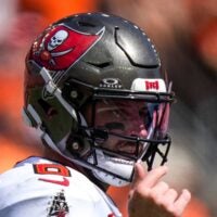 Baker Mayfield has a chance to end Deshaun Watson's run with the Browns on Sunday.