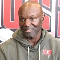 Todd Bowles discusses Rueben Bain Jr.'s Week 1 performance, along with other topics, in an interview with WFLA8's Aileen Hnatiuk.