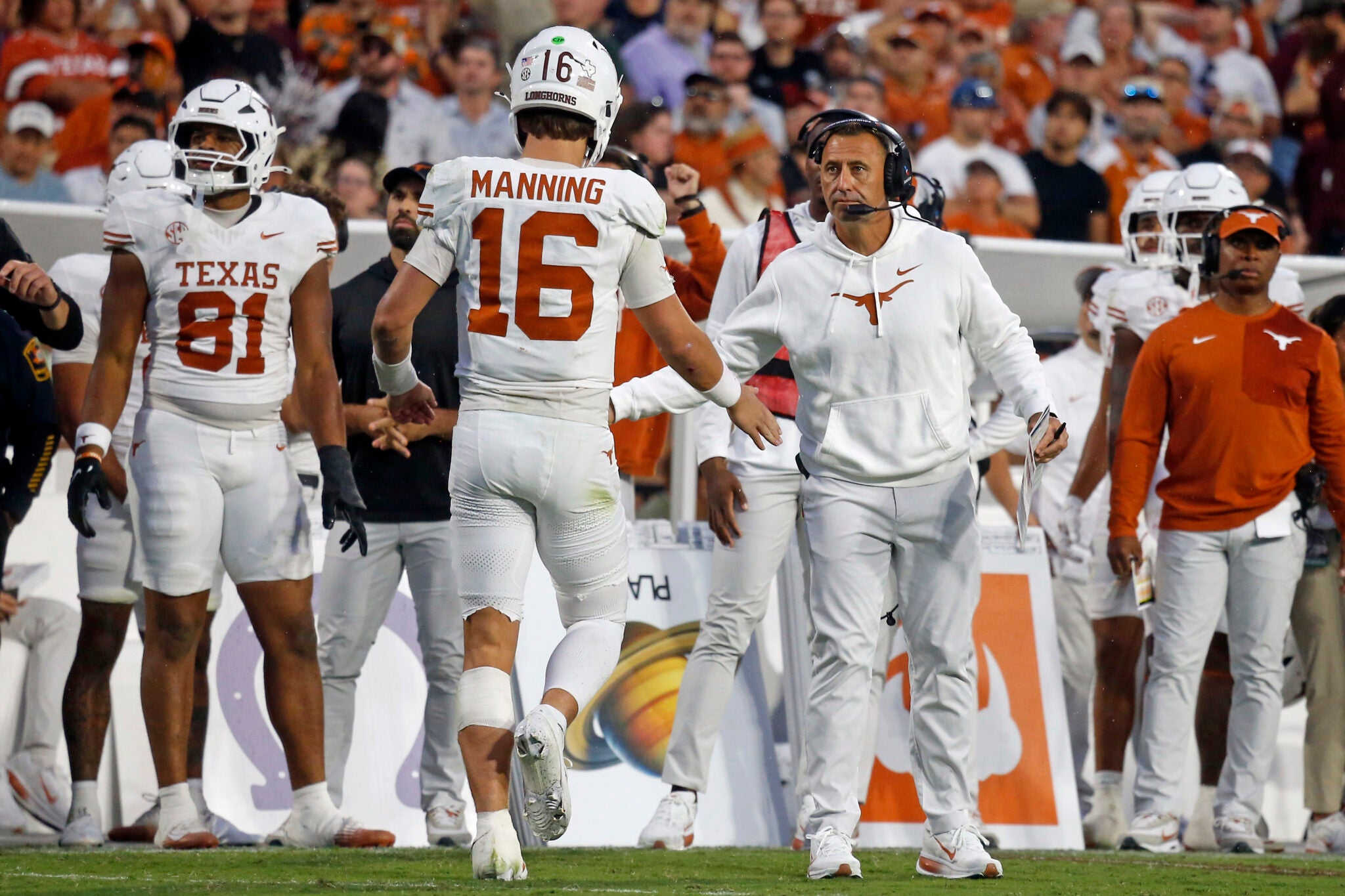 Tx. Plan Simulation Steve Sarkisian just put Texas QB Arch Manning on notice after ...