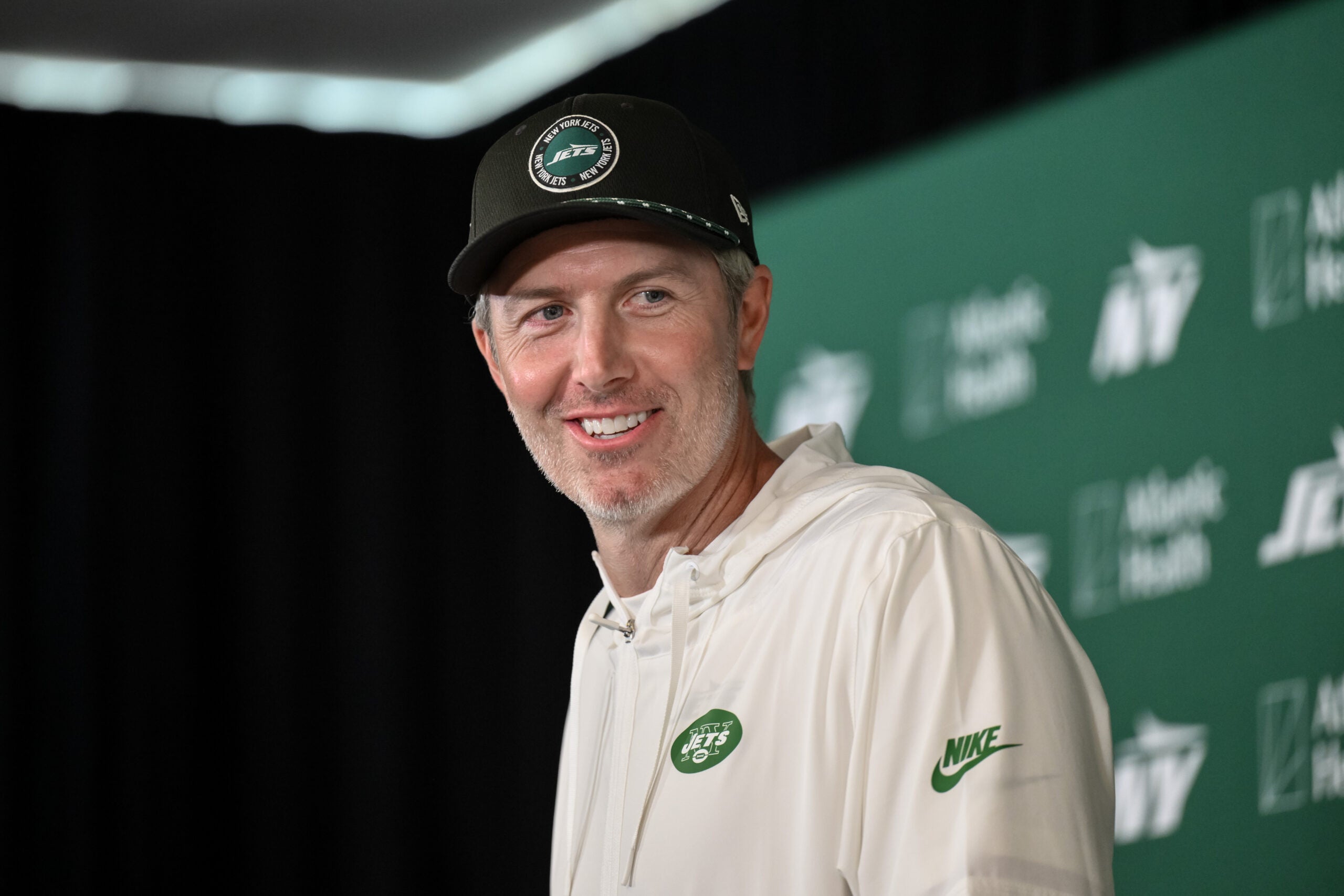 The New York Jets draft position is in a great spot after Colts trades.