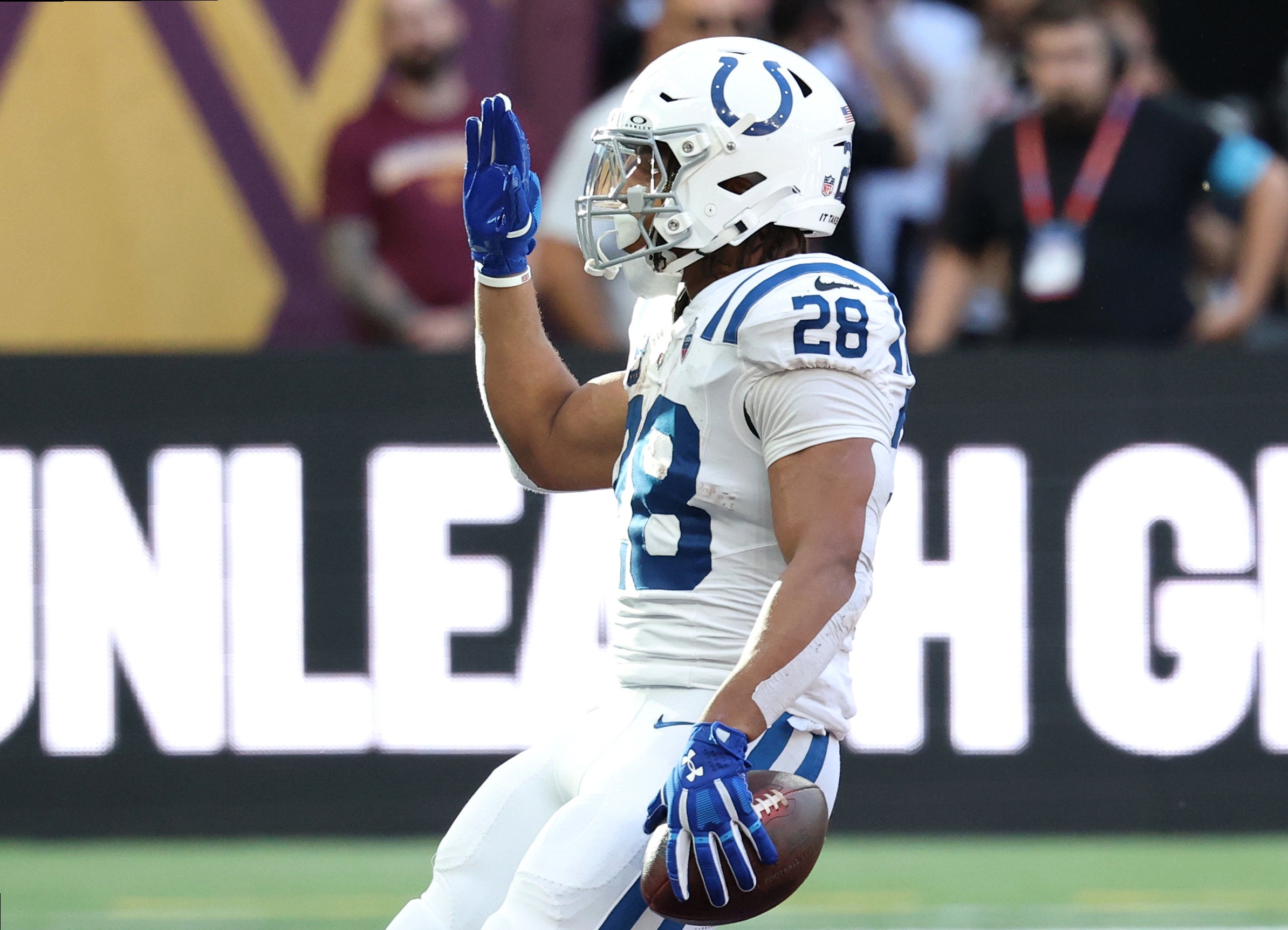 Jonathan Taylor carried the Colts offense against the Commanders.