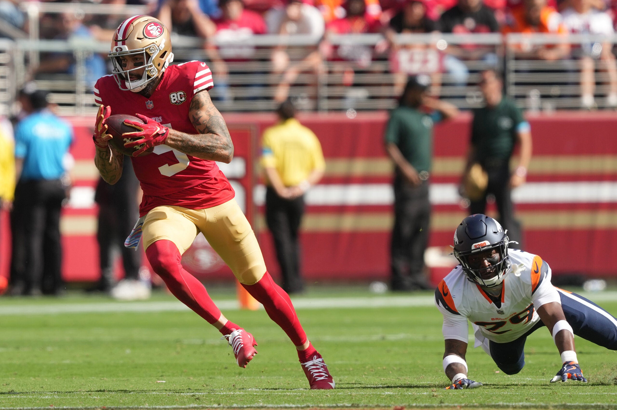 San Francisco 49ers WR Mike Evans is active tonight against the Washington Commanders.