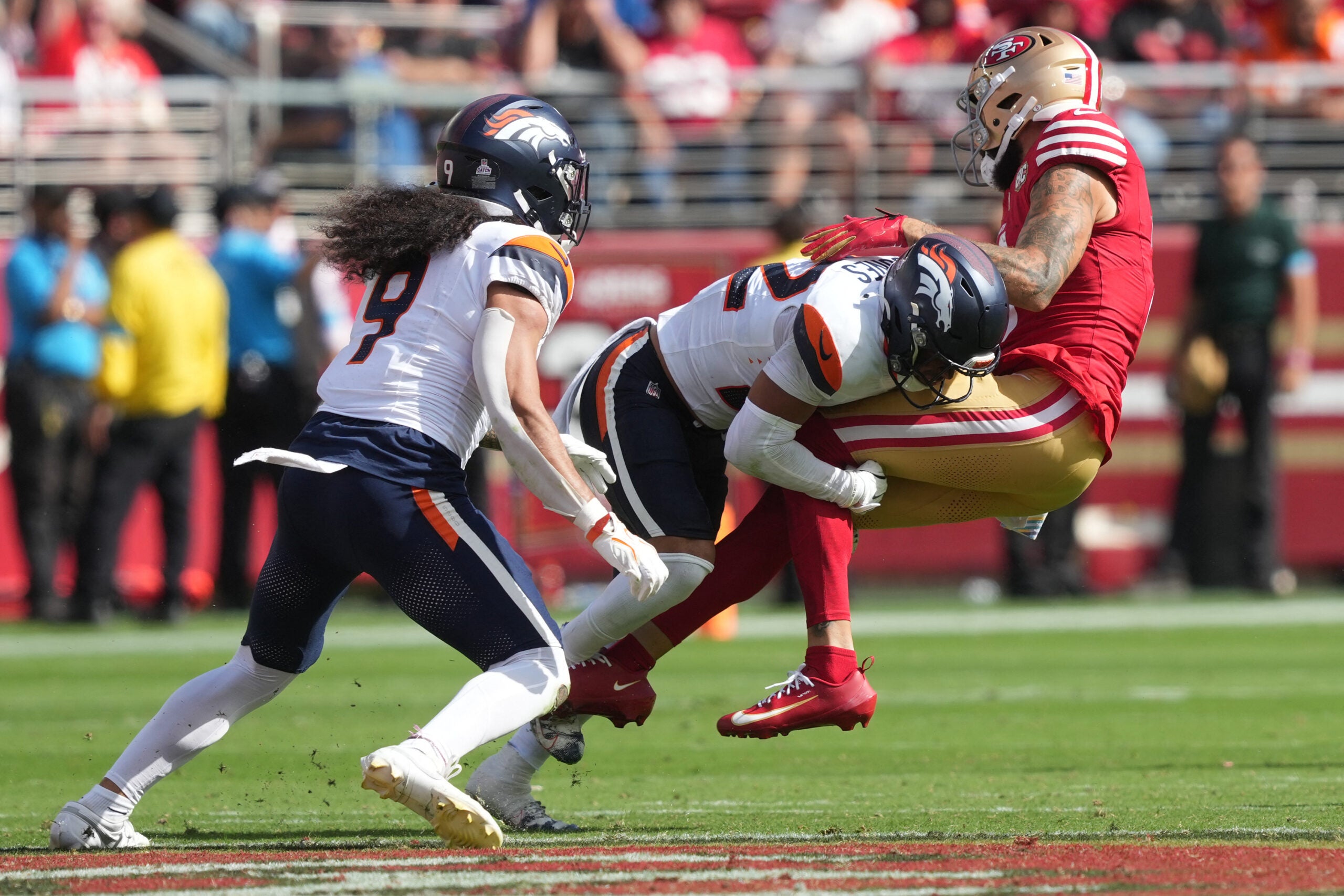 San Francisco 49ers wide receiver Mike Evans led in receiving vs the Broncos while playing through injury.