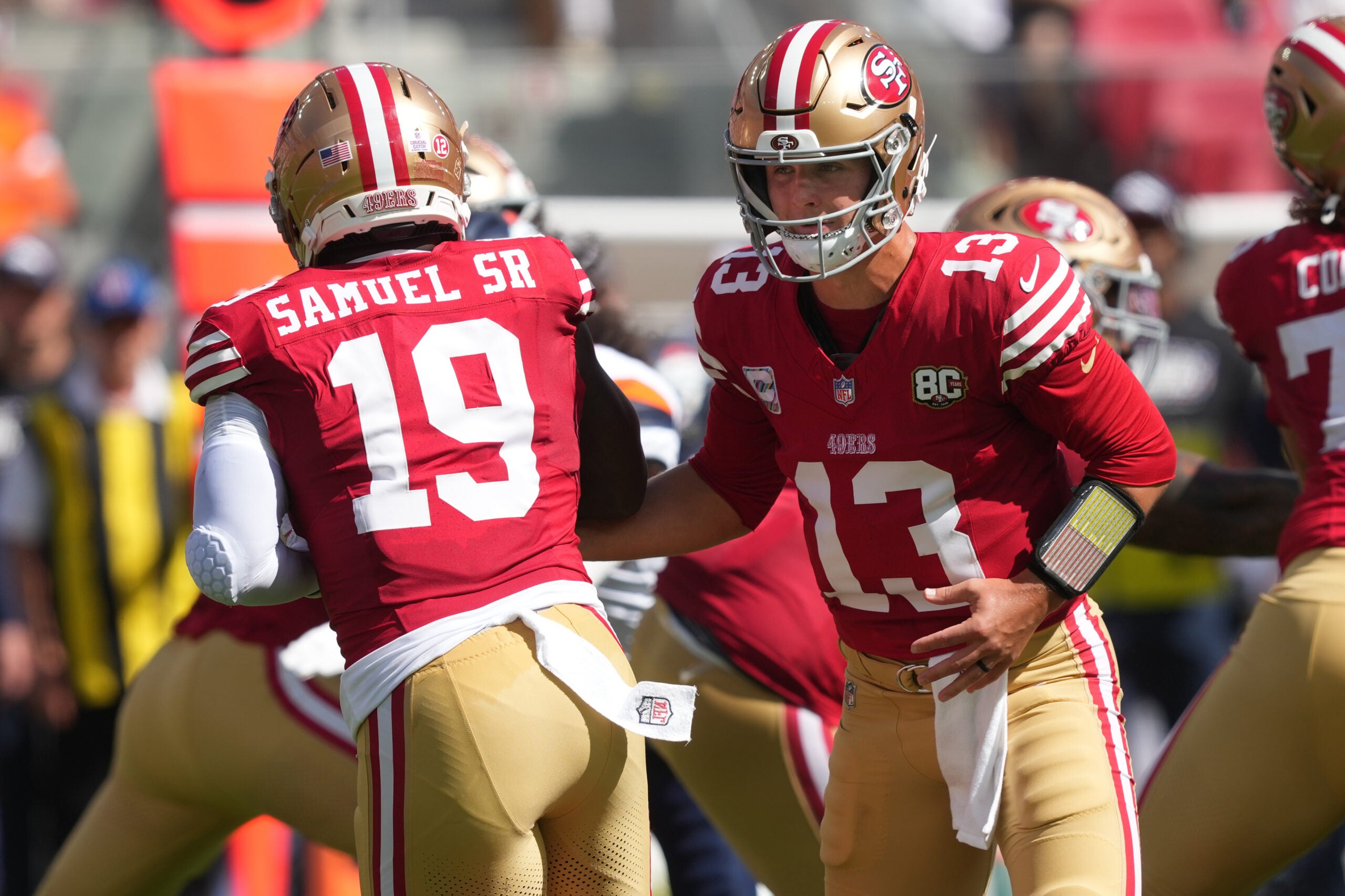 San Francisco 49ers WR Deebo Samuel shared a pregame prayer with Brock Purdy's dad.