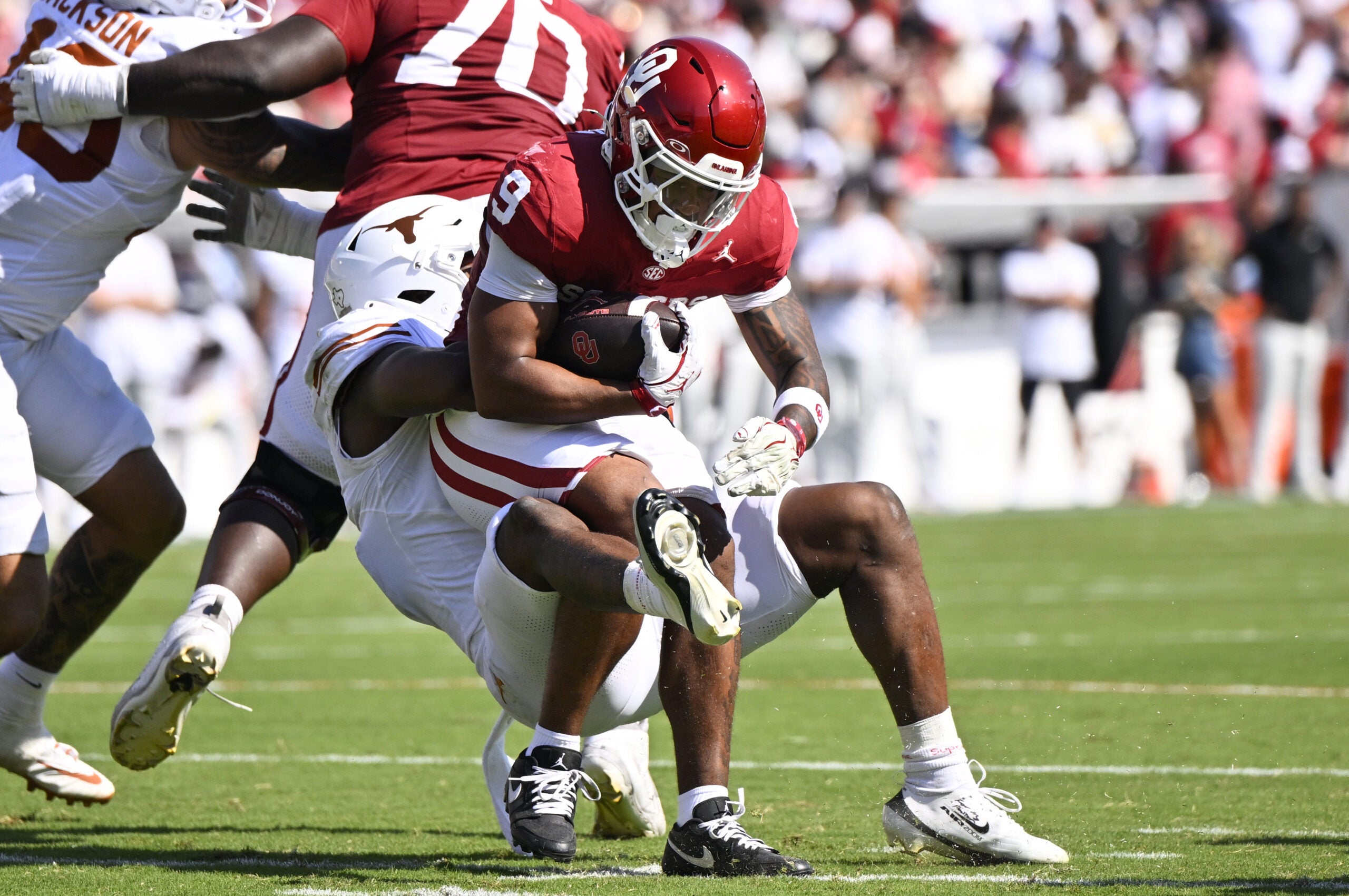 Oklahoma Sooners running back Lloyd Avant Texas star edge rusher Colin Simmons