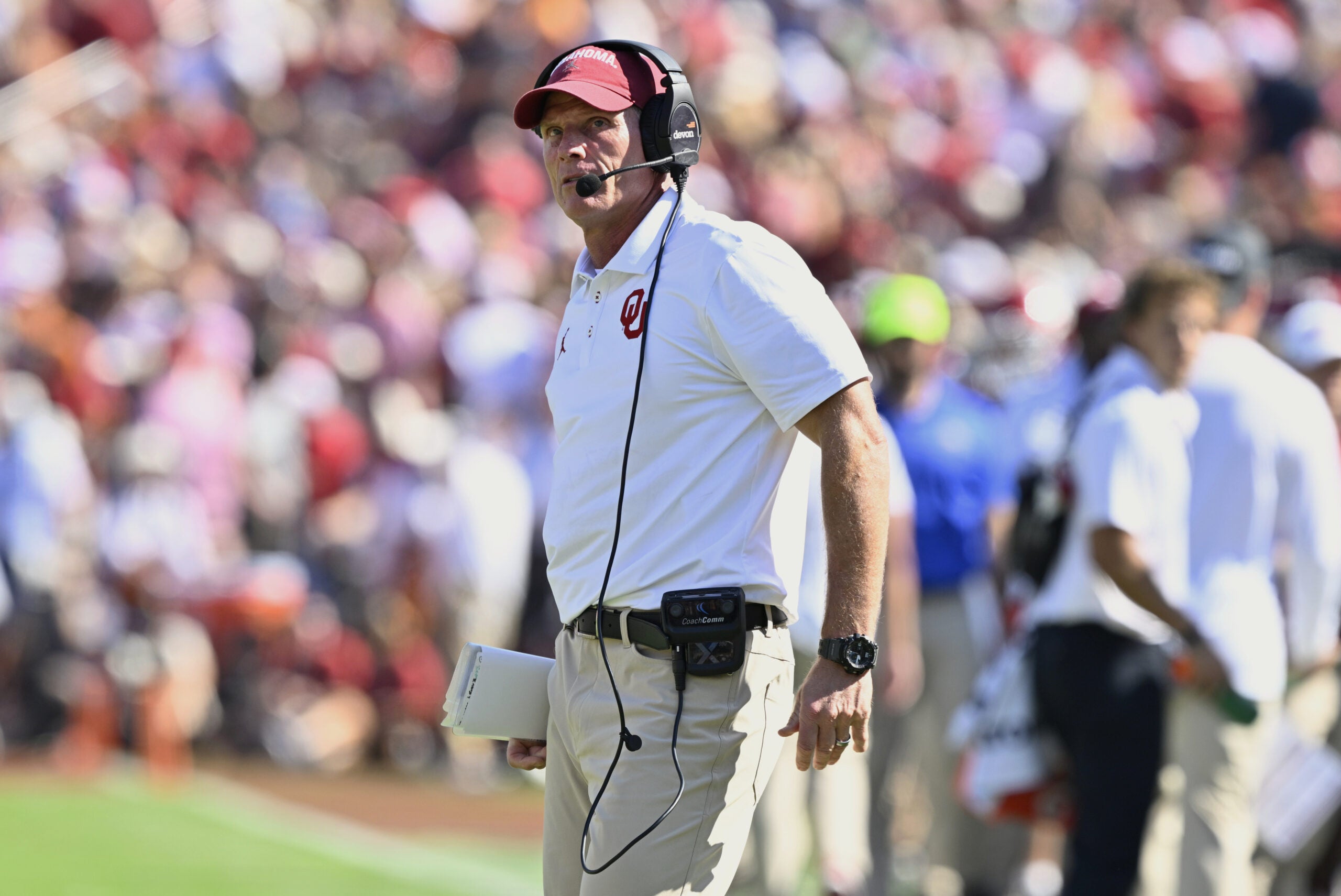 Oklahoma Sooners head coach Brent Venables Texas Longhorns