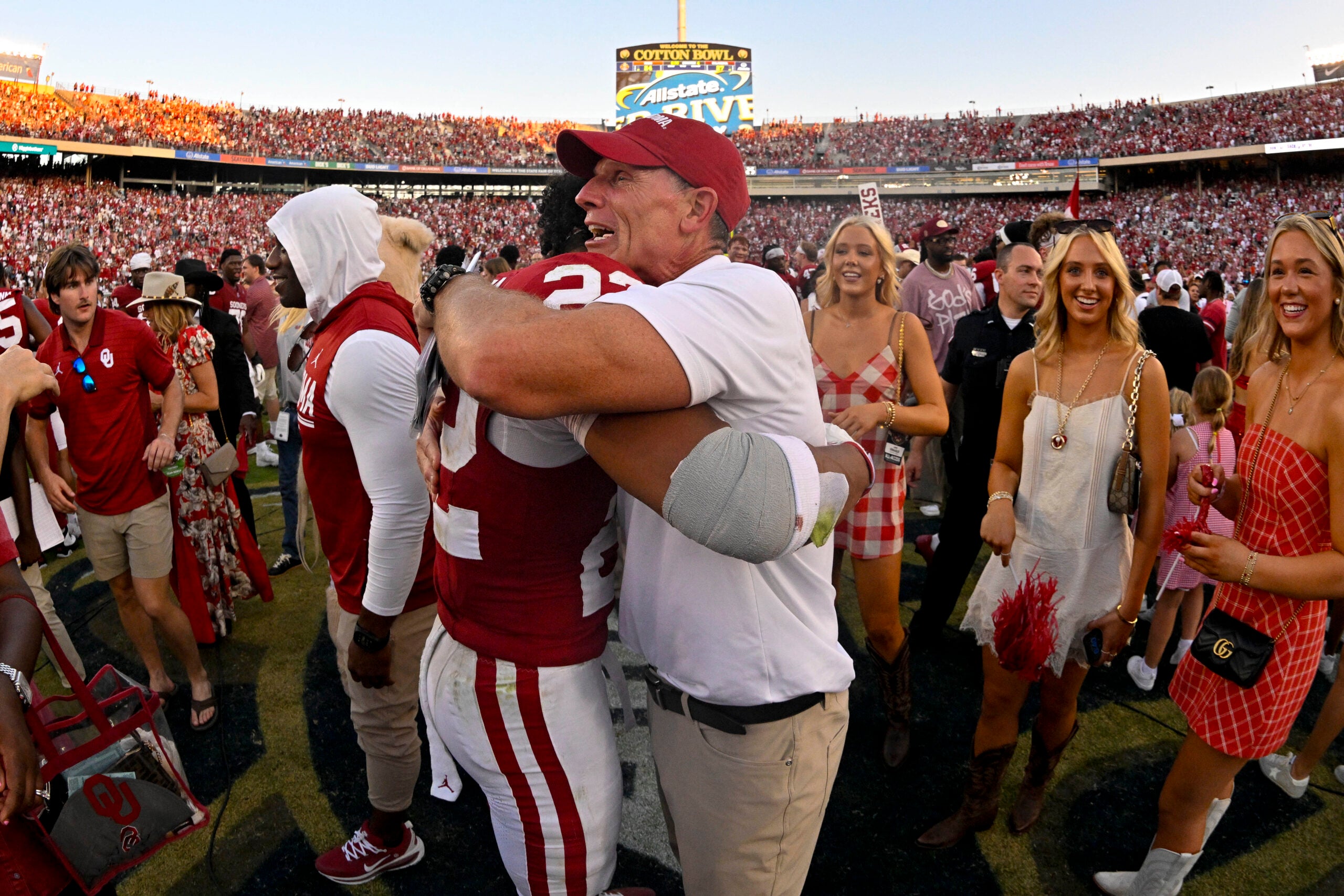 Oklahoma Sooners head coach Brent Venables Texas Longhorns