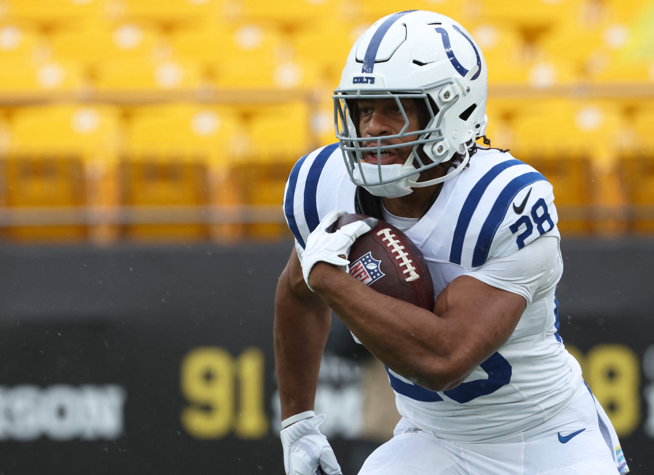 Oct 11, 2026; Pittsburgh, Pennsylvania, USA; Indianapolis Colts running back Jonathan Taylor (28) warms up before the game against then Pittsburgh Steelers at Acrisure Stadium.