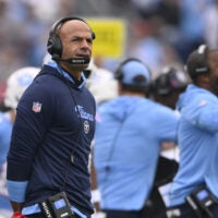 Robert Saleh is in a tough spot with the Titans and Cam Ward.