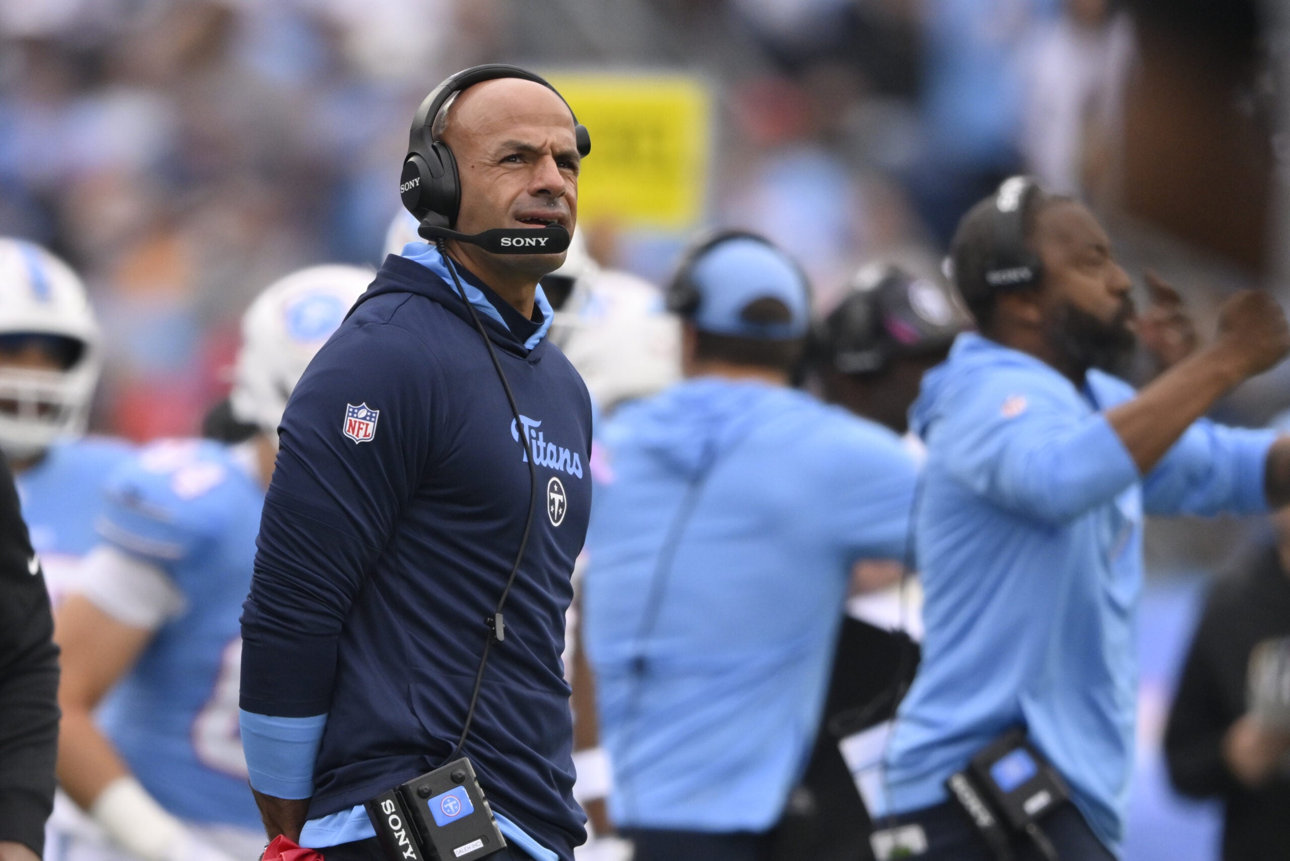Robert Saleh is in a tough spot with the Titans and Cam Ward.