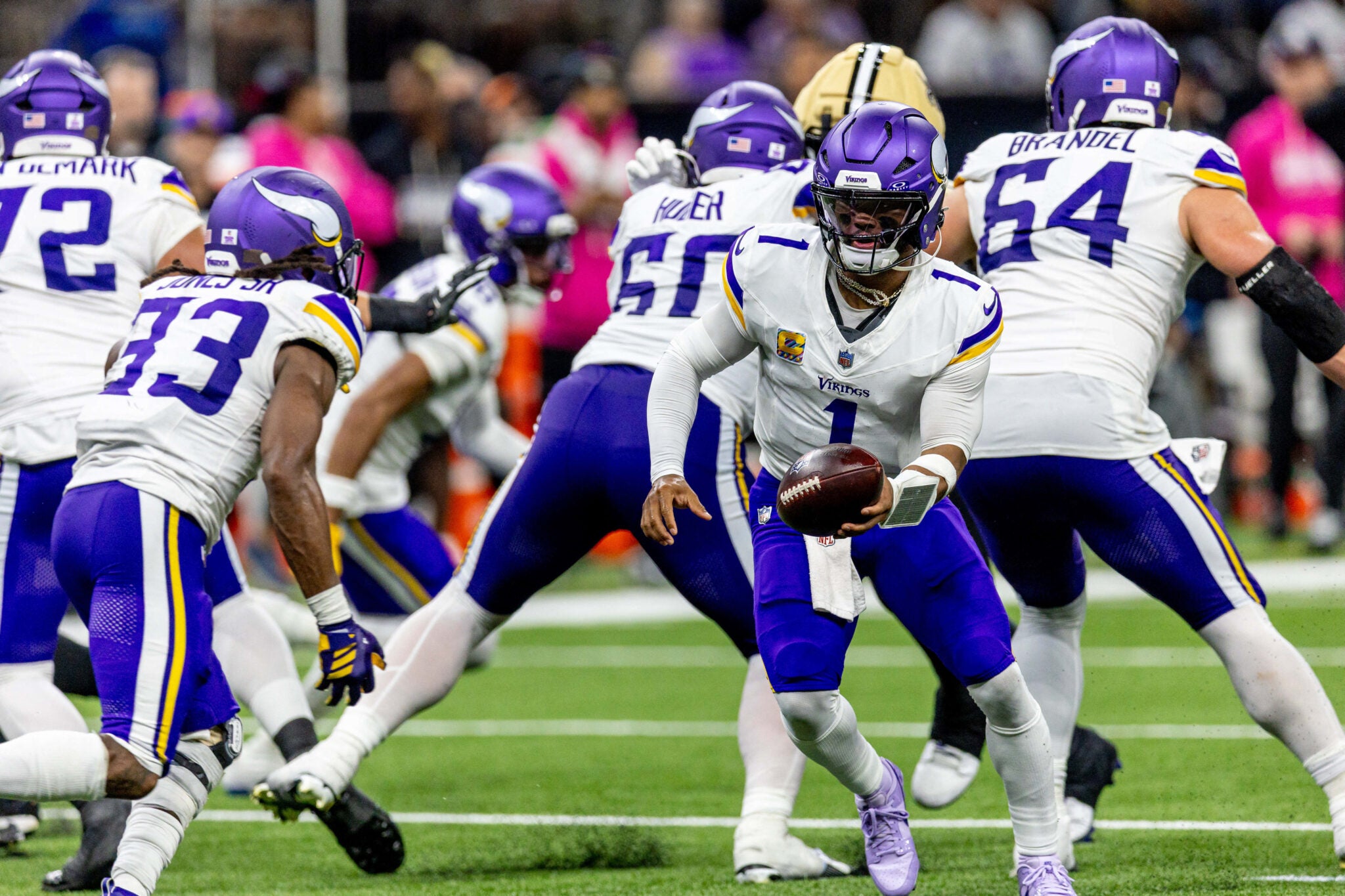 Minnesota Vikings and Houston Texans win in NFL Week 5 action