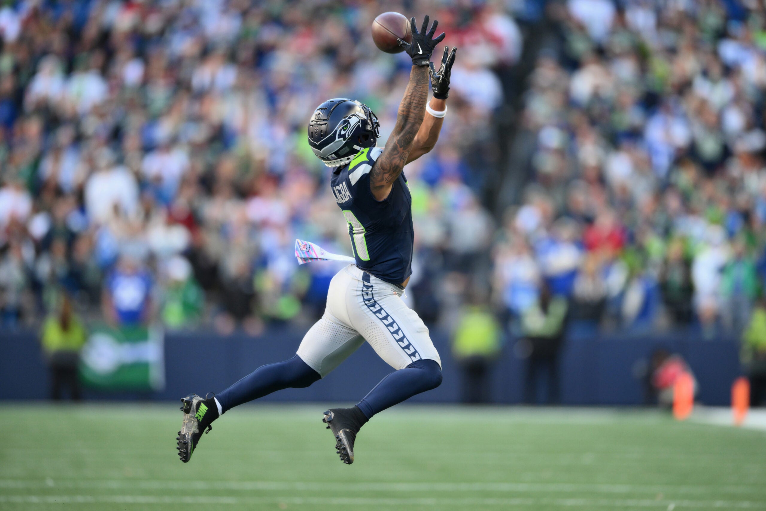Seattle Seahawks fall to 3-2 after 32-29 loss to the San Francisco 49ers.