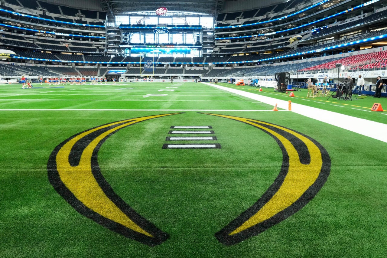 2026-10-15T192743Z_1411603705_MT1USATODAY30090273_RTRMADP_3_THE-COLLEGE-FOOTBALL-PLAYOFF-LOGO-IS-PAINTED-IN-THE-ENDZONE-1280x853.jpg