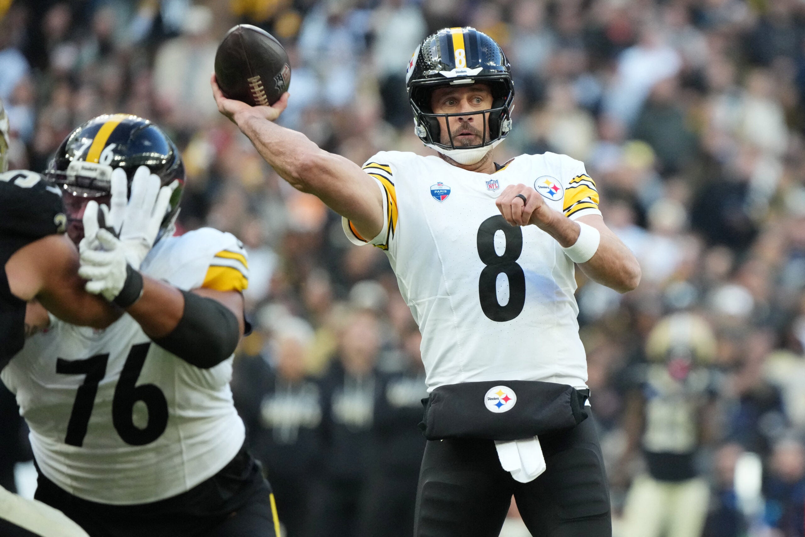 Oct 25, 2026; Paris, FRA; Pittsburgh Steelers quarterback Aaron Rodgers (8) throws a pass for a touchdown during the second quarter against the New Orleans Saints at Stade de France.