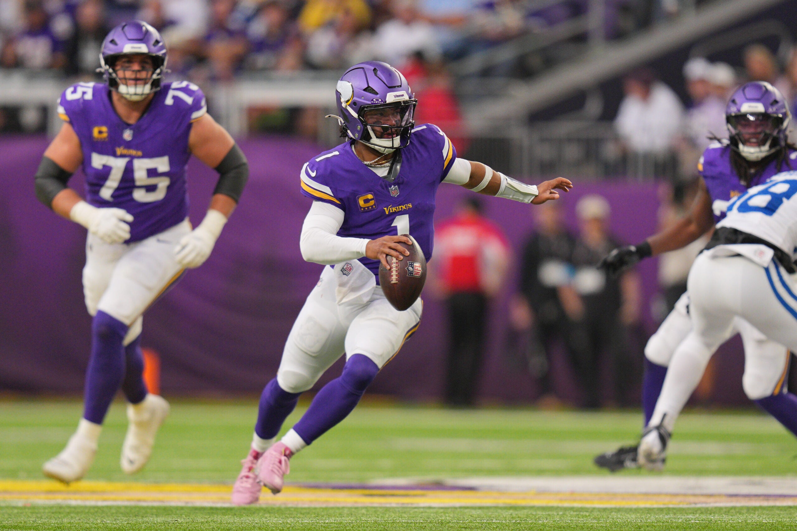 Oct 25, 2026; Minneapolis, Minnesota, USA; Minnesota Vikings quarterback Kyler Murray (1) rushes the ball against the Indianapolis Colts in the second half at U.S. Bank Stadium.