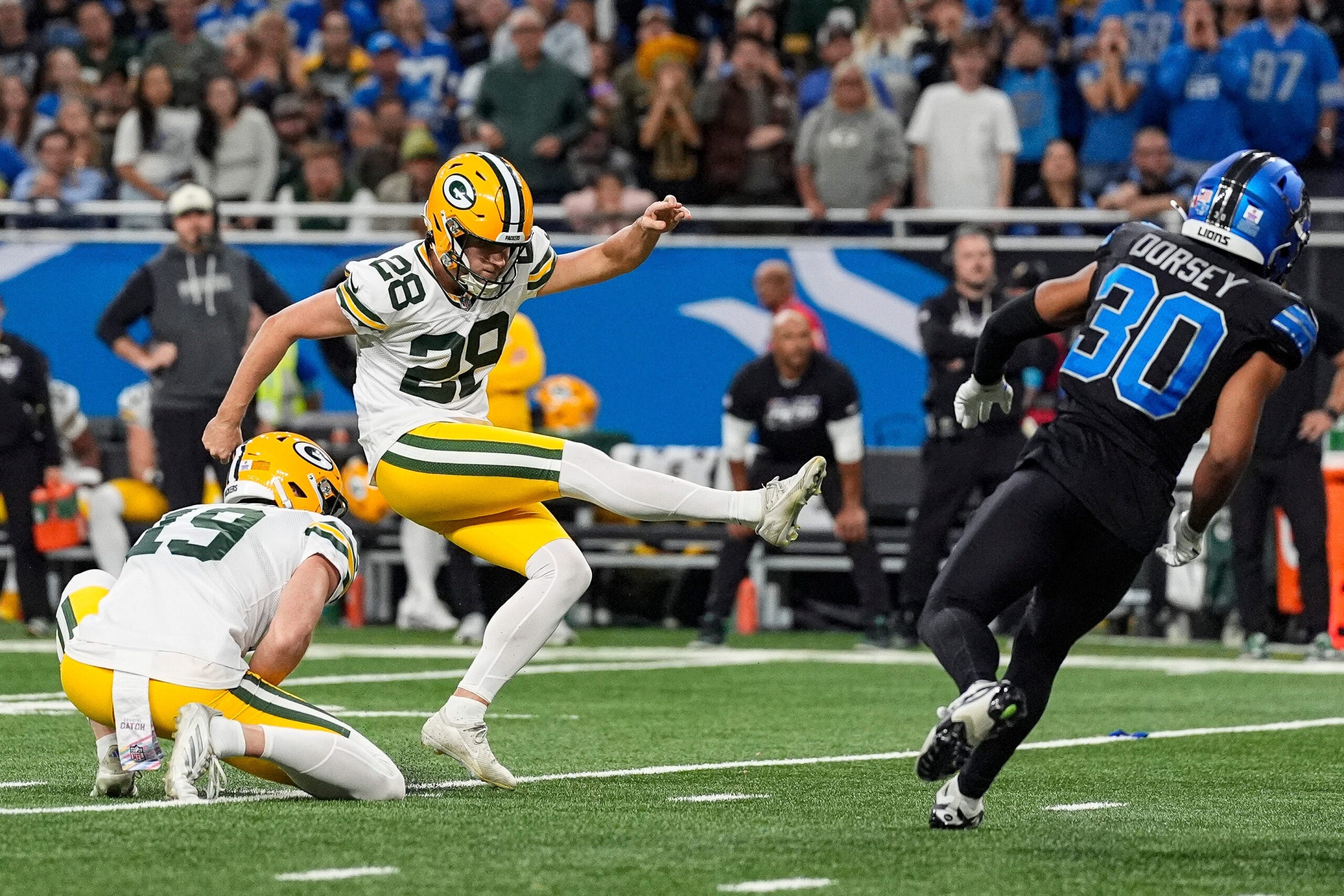 Green Bay Packers kicker Trey Smack (28) misses a field goal against Detroit Lions during the second half at Ford Field in Detroit on Sunday, Oct. 25, 2026.